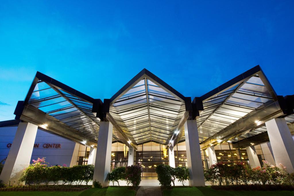 Hotel Novotel Golf & Convention Center 4*
