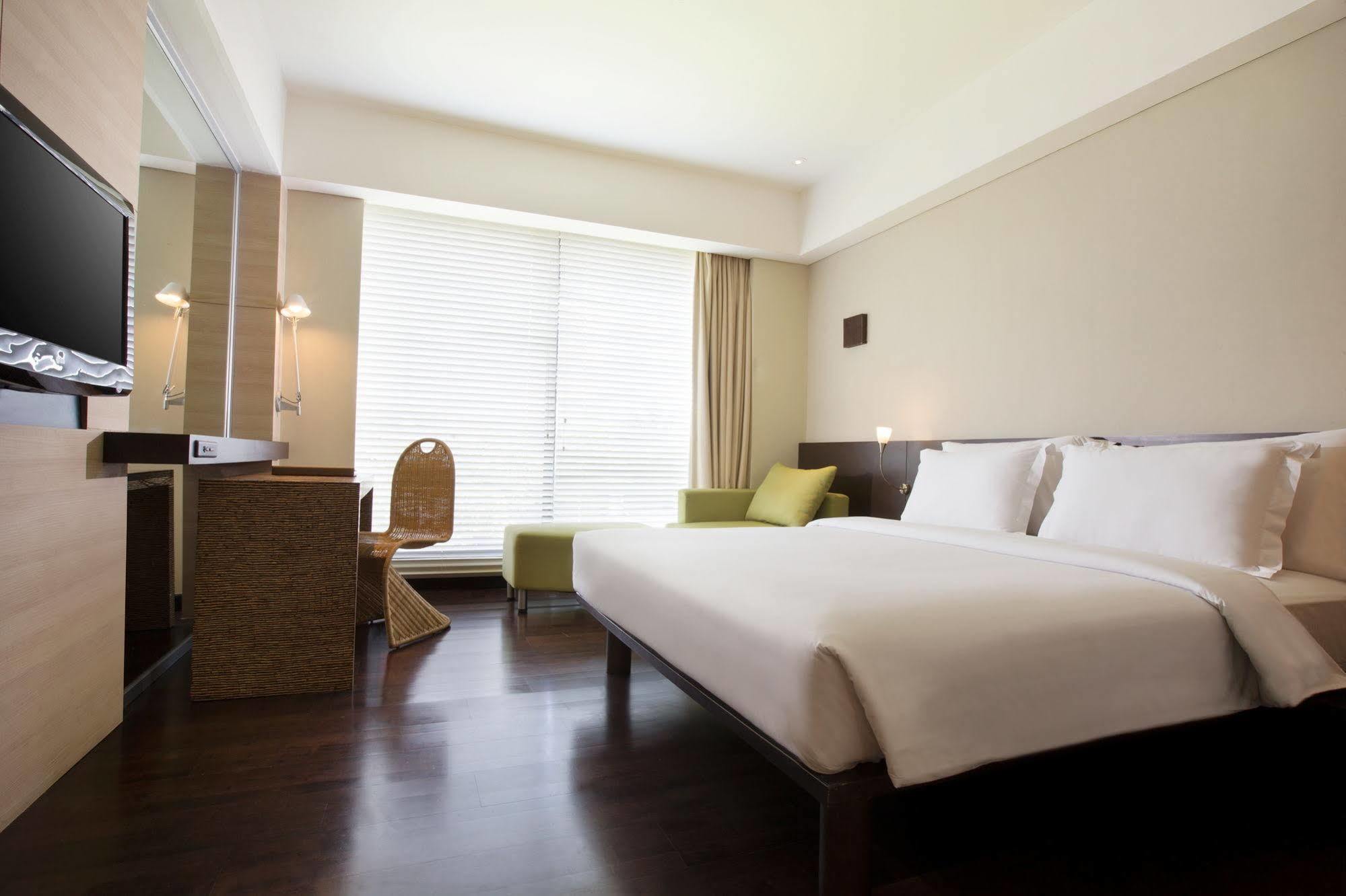 Novotel Golf & Convention Center Hotel Manado